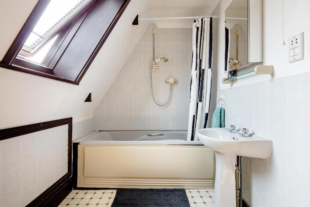 Double Room 2 Mins From Station Belvedere Eksteriør bilde