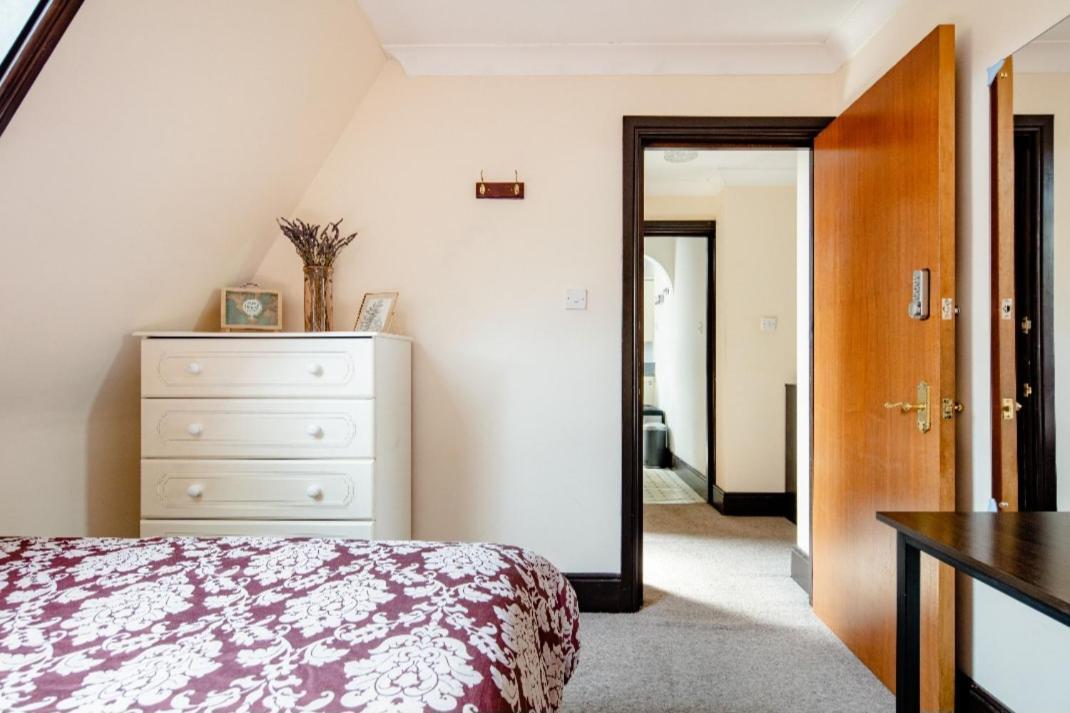 Double Room 2 Mins From Station Belvedere Eksteriør bilde